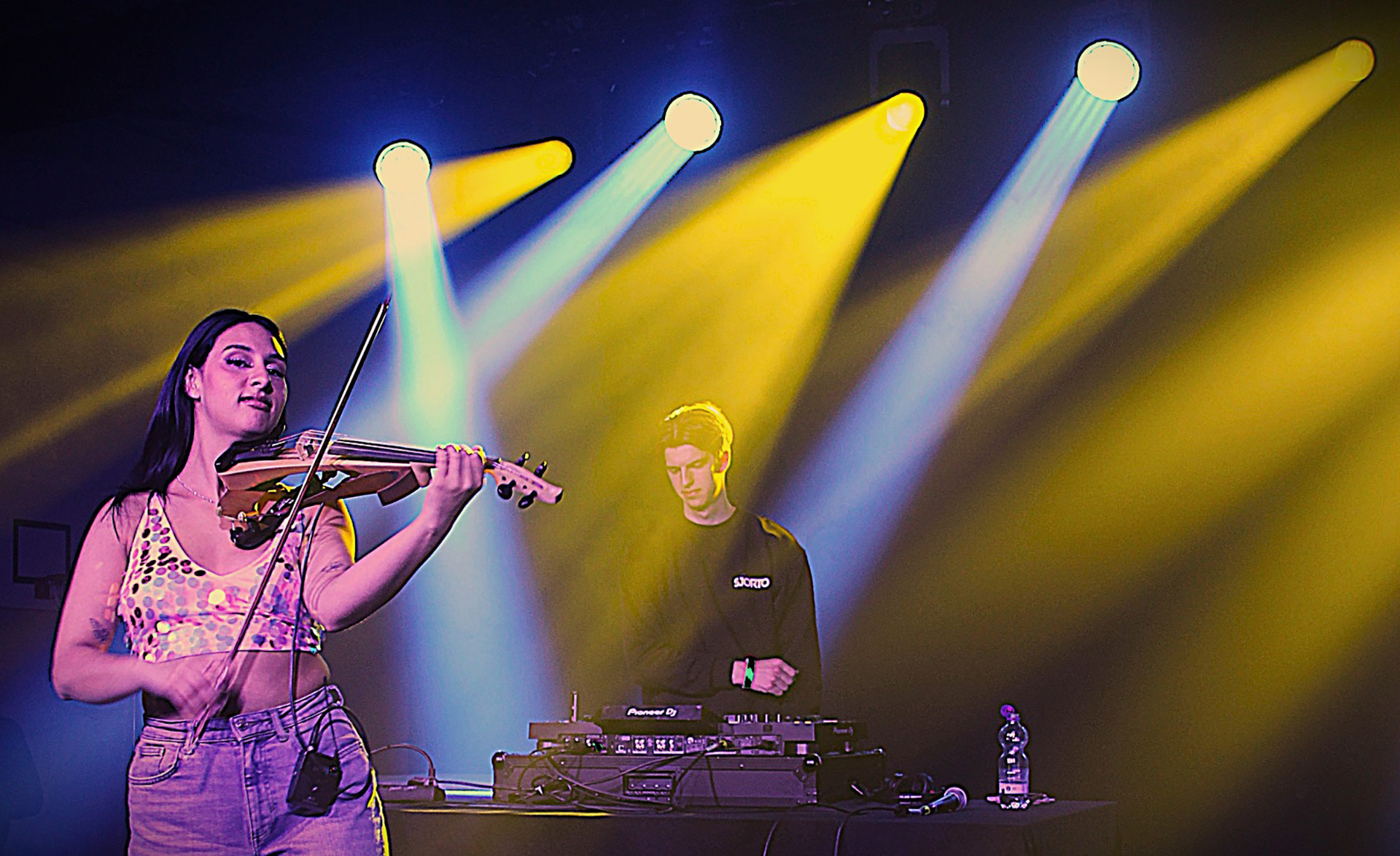 Blik Vooruit 2026 - Muziek - Asude en DJ Sjorto - © Foto Carlo Ultee